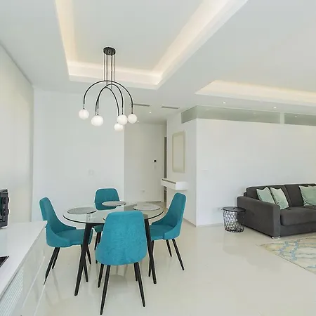 245 Lux Quesada-alicante *